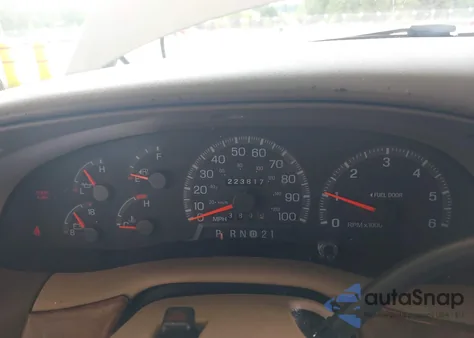 1997 Ford Expedition Eddie Bauer/Xlt from USA, damaged, VIN 1FMFU18L5VLB73291